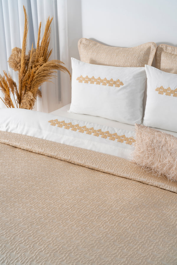 Parla Cappuccino Nakışlı Çift Kişilik Nevresimli Pike Seti - 8 Parça Çeyiz Seti