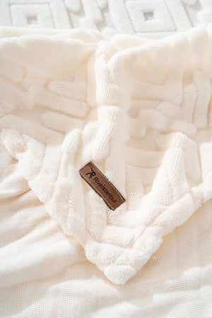 Antony Jakarlı Raşel İskandinav Outlet Çift Kişilik Punch Yatak Örtüsü