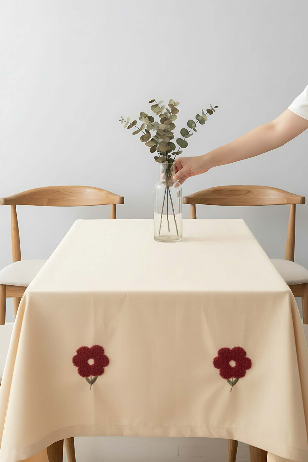 Florita Vişne Punch İşlemeli Dertsiz Leke Tutmaz Masa Örtüsü 160x220 cm