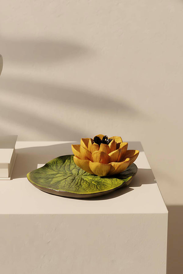 Sarı Lotus Çiçeği Dekoratif Tabak