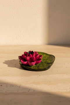 Pembe Lotus Çiçeği Dekoratif Tabak