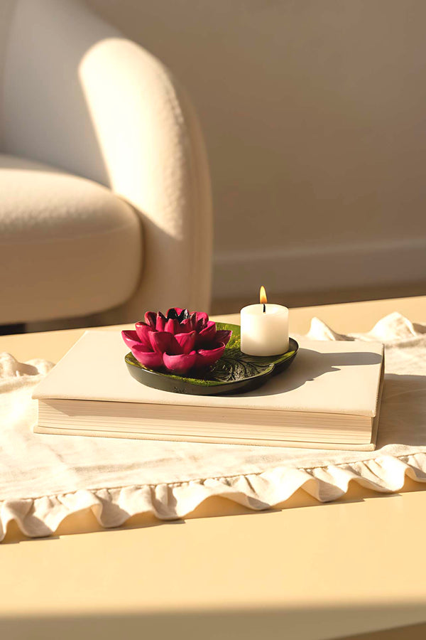 Pembe Lotus Çiçeği Dekoratif Tabak