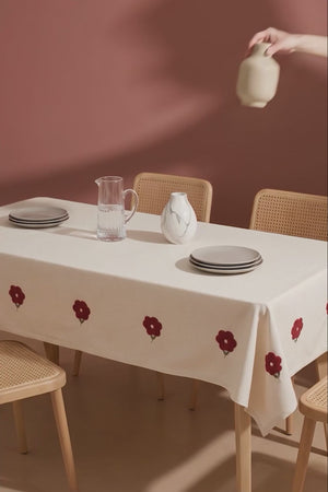 Florita Vişne Punch İşlemeli Dertsiz Leke Tutmaz Masa Örtüsü 160x220 cm