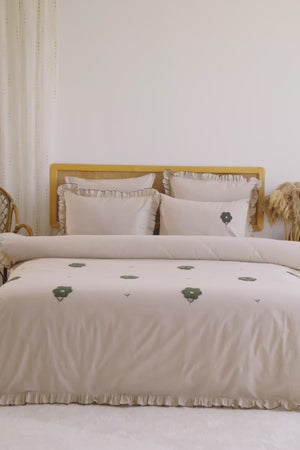 Florita Cappuccino Çift Kişilik %100 Pamuklu Nakışlı Nevresim Takımı - 6 Parça Çeyiz Seti