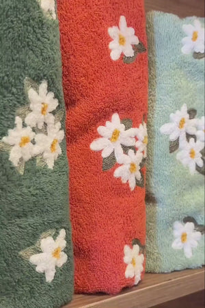 Papatya Nakışlı %100 Pamuklu 5'li Havlu Seti 50x90 cm