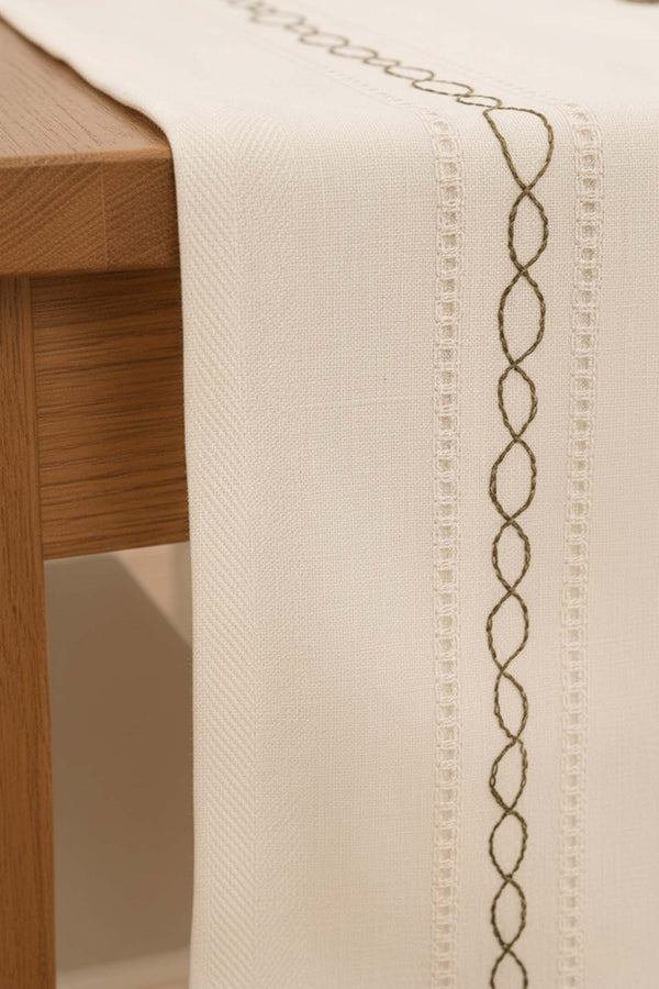 Yeşil Nakışlı Dantelli Runner 50x130 cm