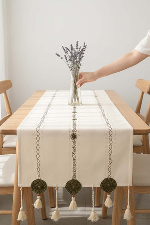 Yeşil Nakışlı Dantelli Runner 50x130 cm