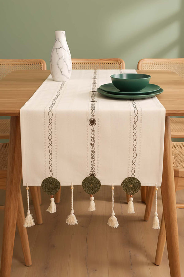 Yeşil Nakışlı Dantelli Runner 50x130 cm