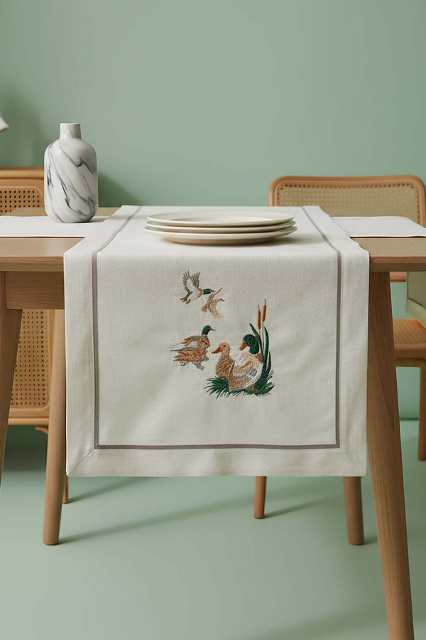 Kuş Nakışlı Runner 50x130 cm