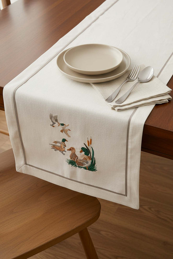 Kuş Nakışlı Runner 50x130 cm