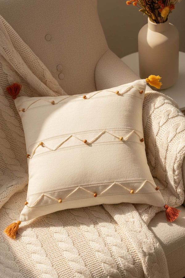 Zigzag Boncuk İşlemeli Püsküllü Dekoratif Kırlent Kılıfı