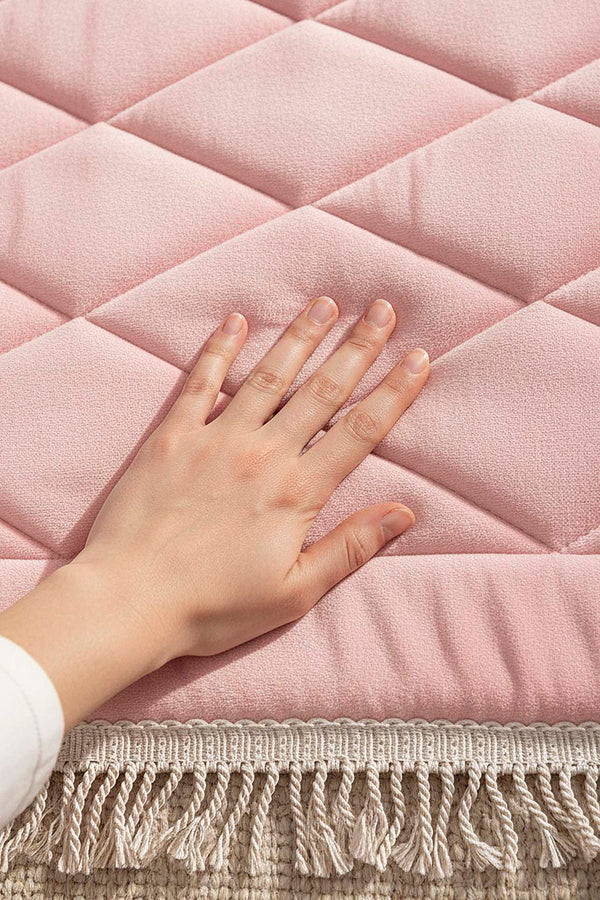 Pembe Kapitone Dolgulu Lüks Seccade 65x115 cm