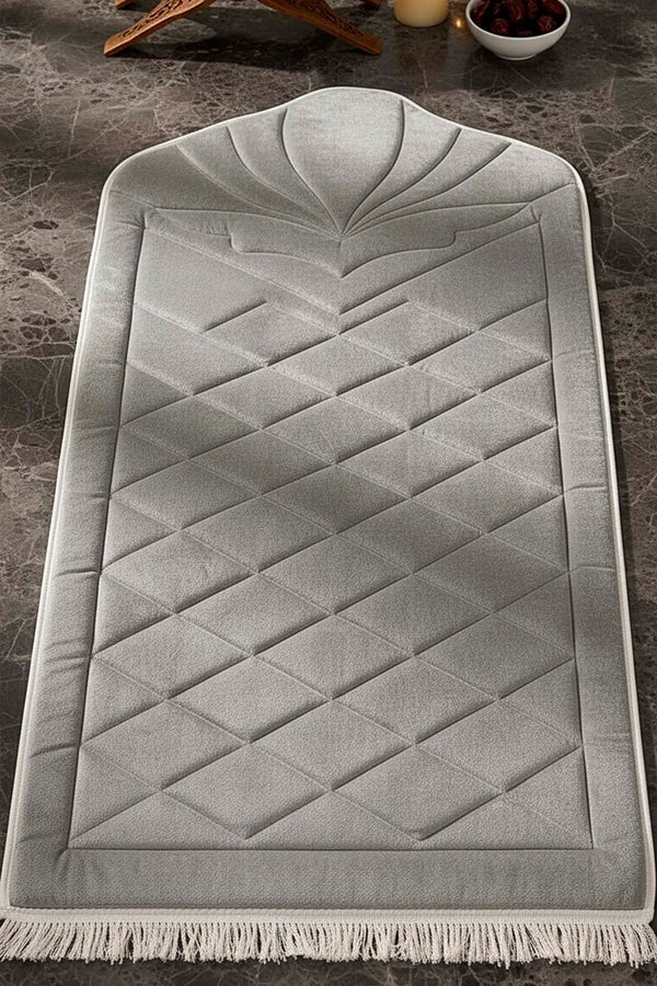 Gri Kapitone Dolgulu Lüks Seccade 65x115 cm