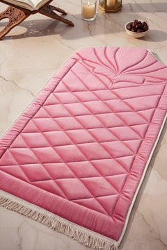 Koyu Pembe Kapitone Dolgulu Lüks Seccade 65x115 cm