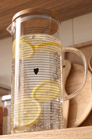 Heart Bambu Kapaklı Kulplu Cam Sürahi