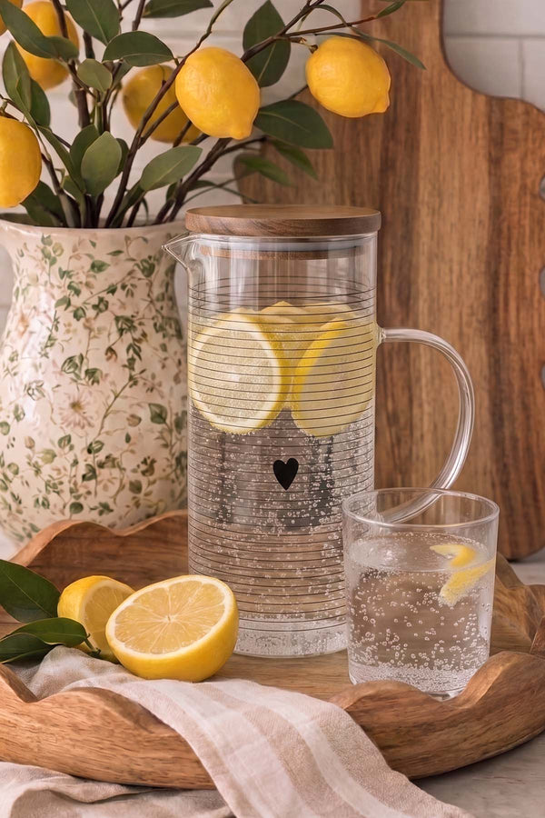 Heart Bambu Kapaklı Kulplu Cam Sürahi