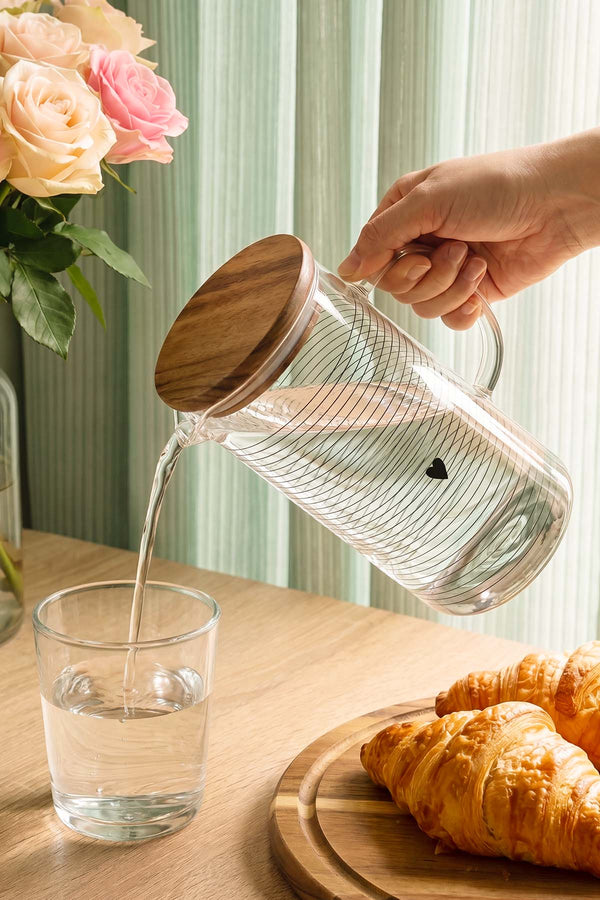 Heart Bambu Kapaklı Kulplu Cam Sürahi