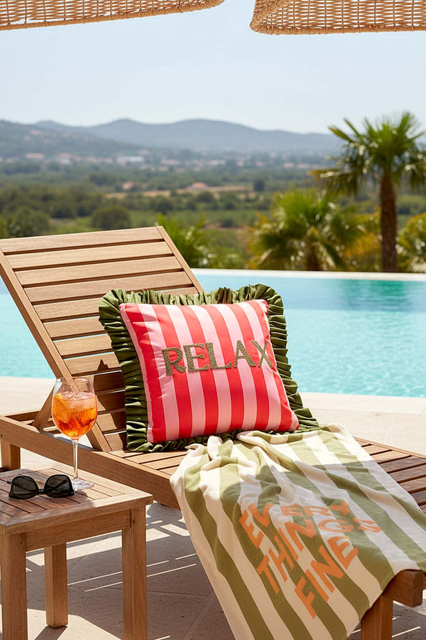 Relax Nakışlı Dekoratif Kırlent Kılıfı