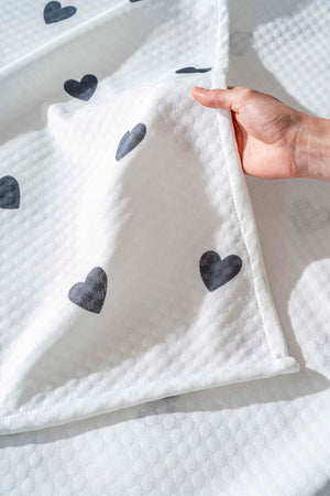 Siyah Kalp Çift Kişilik Baskılı Pike 200 x 220 cm