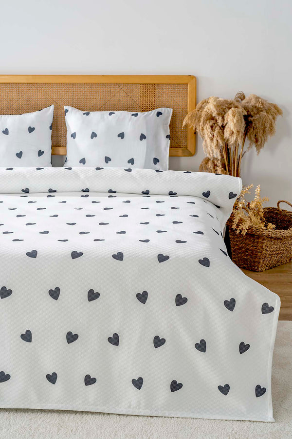 Siyah Kalp Çift Kişilik Baskılı Pike 200 x 220 cm