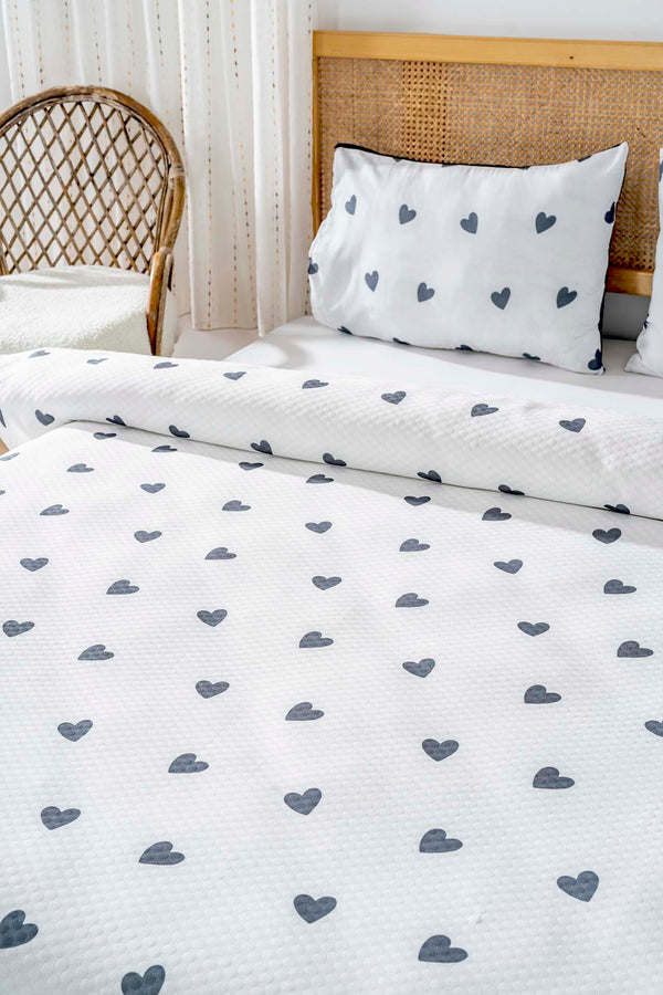 Siyah Mini Kalpler Çift Kişilik Baskılı Pike 200 x 220 cm