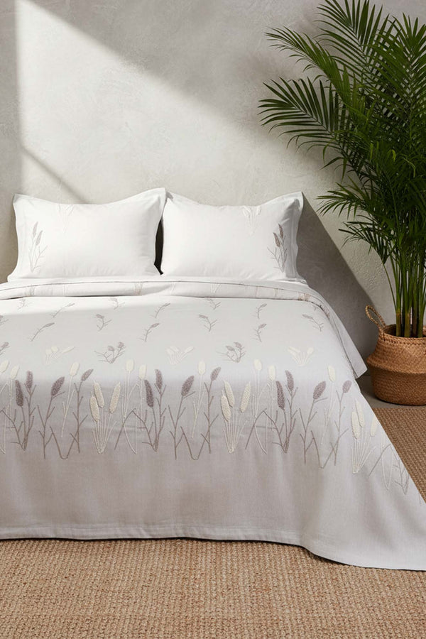 Açık Gri Willow Breeze Desen Çift Kişilik Yatak Örtüsü Takımı 3 Parça Uyku & Çeyiz Seti