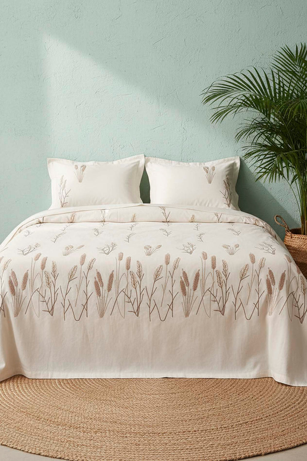 Ekru Willow Breeze Desen Çift Kişilik Nakışlı Yatak Örtüsü Seti