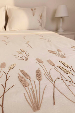 Ekru Willow Breeze Desen Çift Kişilik Yatak Örtüsü Takımı 3 Parça Uyku & Çeyiz Seti