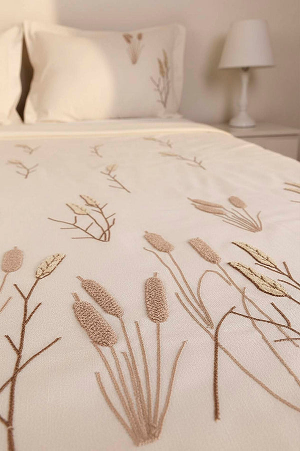 Ekru Willow Breeze Desen Çift Kişilik Yatak Örtüsü Takımı 3 Parça Uyku & Çeyiz Seti