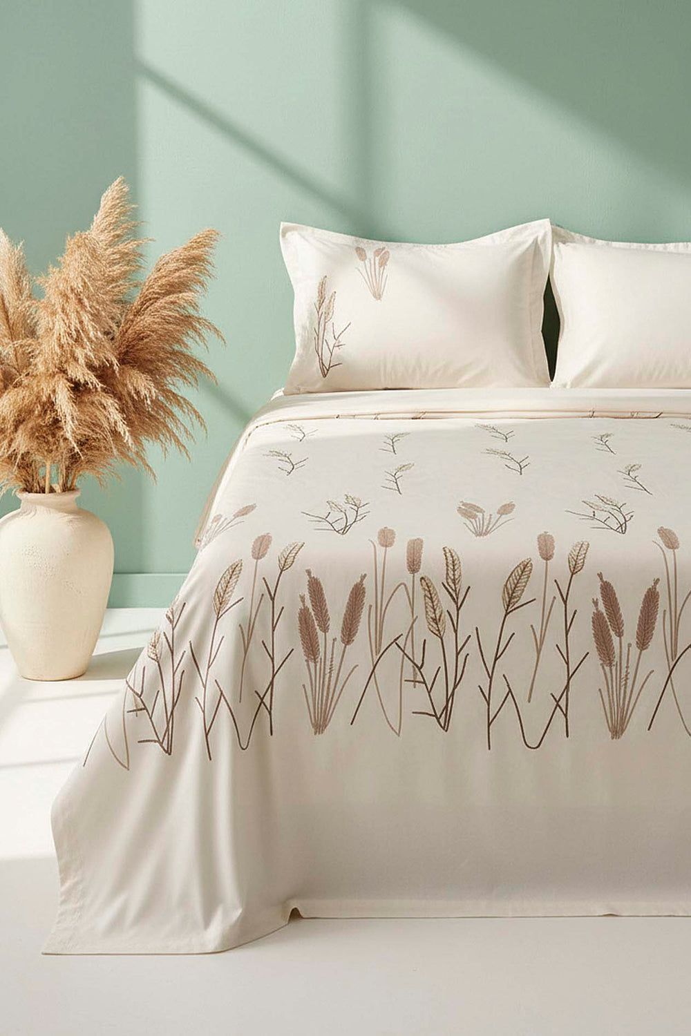 Ekru Willow Breeze Desen Çift Kişilik Nakışlı Yatak Örtüsü Seti